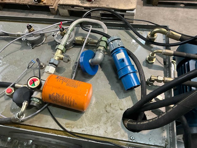 Rexroth oliegroep met variabele pomp + olietank - afbeelding 6 van  6