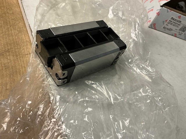 Rexroth r162271420 ball runner block (7x) - afbeelding 6 van  7