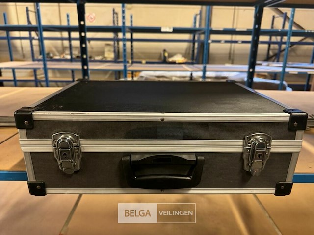 Rexton 4-port video switch in flightcase - afbeelding 6 van  6