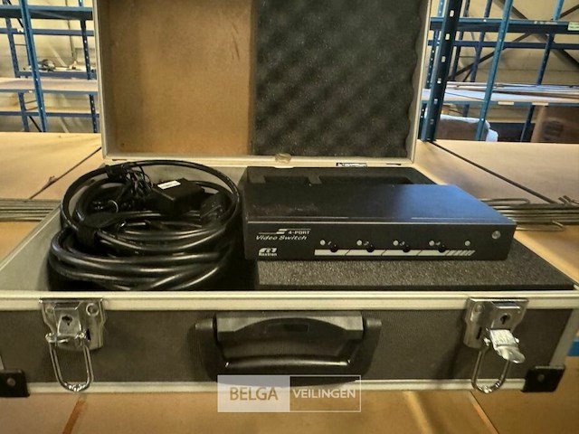 Rexton 4-port video switch in flightcase - afbeelding 5 van  8