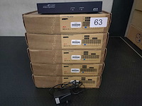 Rextron - ab3034 - 5x video splitter vga 1:4 - afbeelding 1 van  2