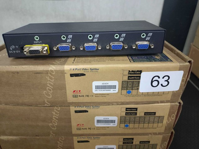 Rextron - ab3034 - 5x video splitter vga 1:4 - afbeelding 2 van  2
