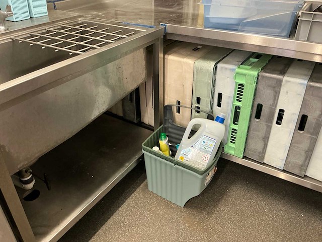 Rhima wasstraat met korvenvaatwasmachine - afbeelding 2 van  9