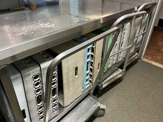 Rhima wasstraat met korvenvaatwasmachine - afbeelding 4 van  9