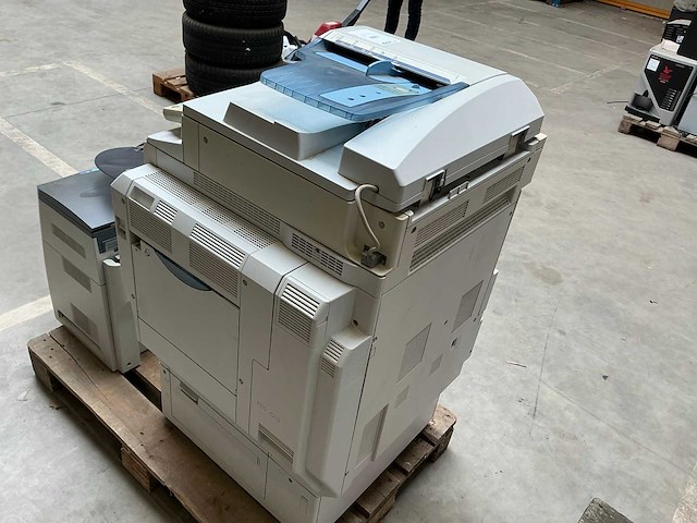 Ricoh aficio mp c3001 multifunctional - afbeelding 6 van  6
