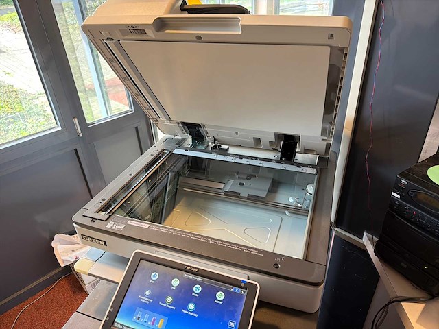 Ricoh mp c3004 multifunctionele kleurenprinter / copier - afbeelding 4 van  8