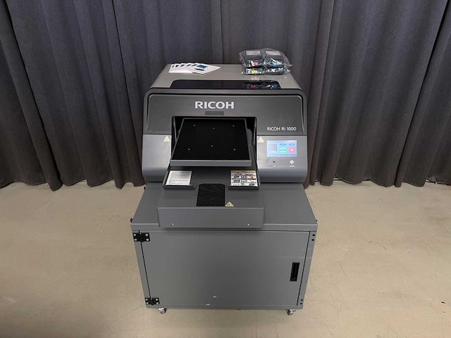 Ricoh ri 1000 - dtg textieldrukmachine - afbeelding 1 van  12