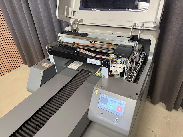 Ricoh ri 1000 - dtg textieldrukmachine - afbeelding 12 van  12