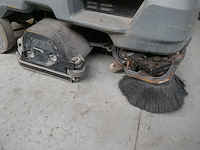 Ride-on schrob-/zuigmachine karcher - afbeelding 2 van  11