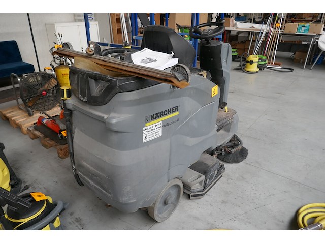Ride-on schrob-/zuigmachine karcher - afbeelding 4 van  11