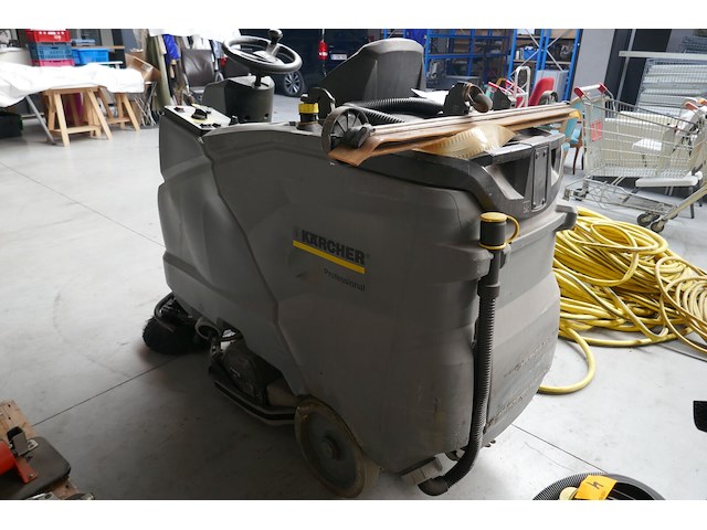 Ride-on schrob-/zuigmachine karcher - afbeelding 5 van  11