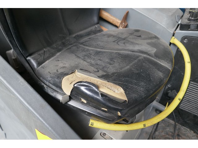 Ride-on schrob-/zuigmachine karcher - afbeelding 9 van  11