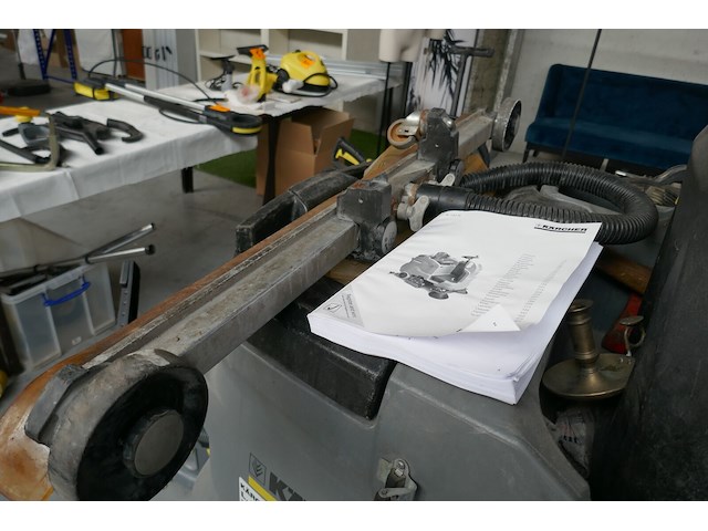 Ride-on schrob-/zuigmachine karcher - afbeelding 10 van  11
