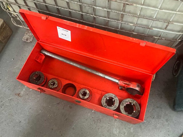 Ridgid 12-8 manuele draadsnijmachine - afbeelding 1 van  7