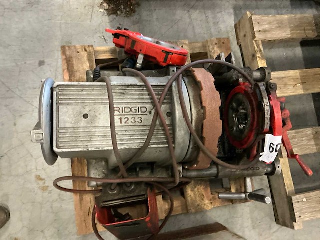 Ridgid 1233 draadsnijmachine - afbeelding 3 van  7