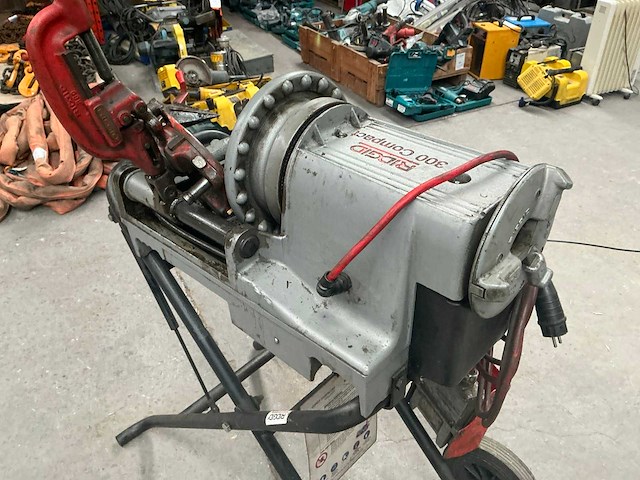 Ridgid 300 compact draadsnijmachine - afbeelding 6 van  11