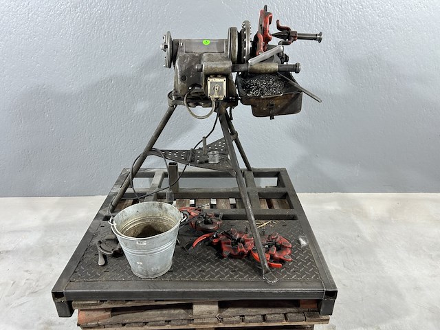 Ridgid 300 compact draaisnijmachine - afbeelding 1 van  5