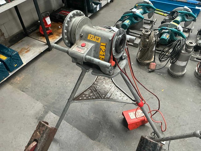 Ridgid 300 draadsnijmachine - afbeelding 1 van  8