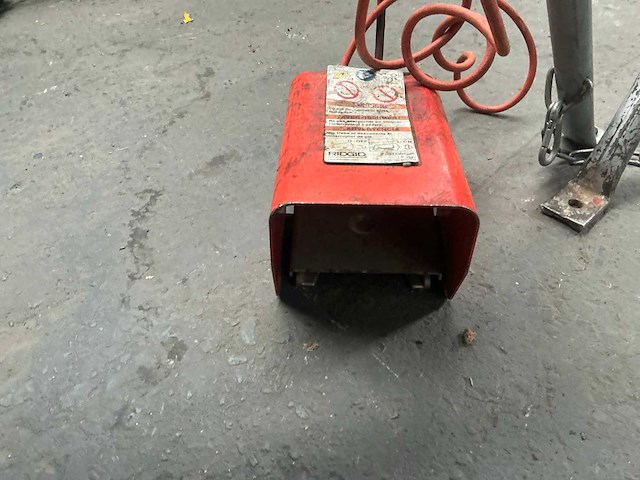 Ridgid 300 draadsnijmachine - afbeelding 5 van  8