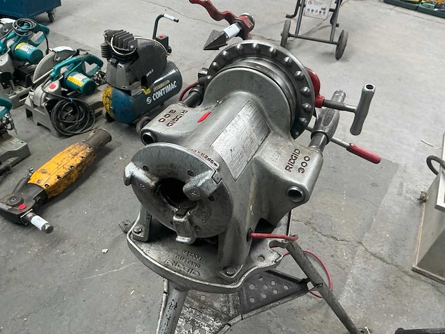 Ridgid 300 draadsnijmachine - afbeelding 3 van  9
