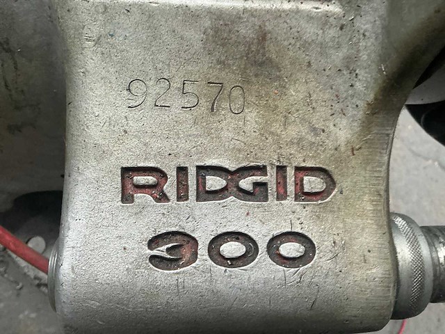Ridgid 300 draadsnijmachine - afbeelding 8 van  9