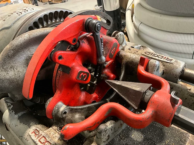 Ridgid 535 draadsnijmachine - afbeelding 7 van  10