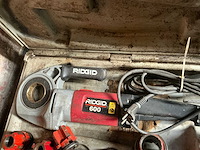 Ridgid 600 draagbare pijpschroefdraadsnijder - afbeelding 2 van  4