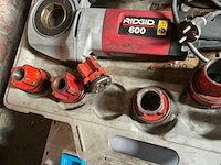 Ridgid 600 draagbare pijpschroefdraadsnijder - afbeelding 3 van  4