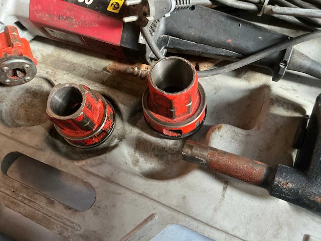 Ridgid 600 draagbare pijpschroefdraadsnijder - afbeelding 4 van  4