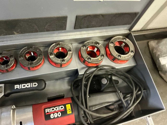 Ridgid 690 draadsnijmachine - afbeelding 4 van  5