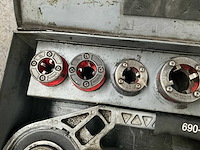 Ridgid 690 draadsnijmachine - afbeelding 6 van  7