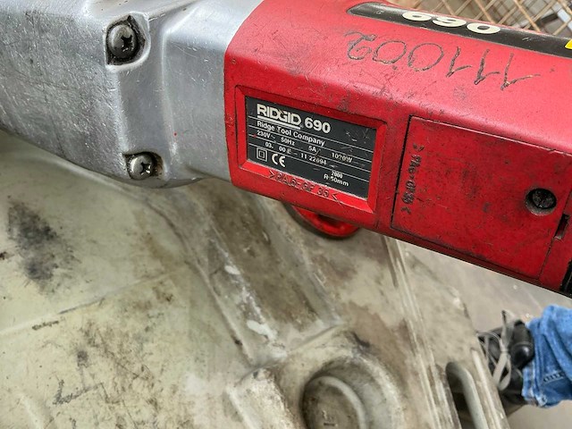 Ridgid 690 draadsnijmachine - afbeelding 4 van  4