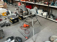 Ridgid 918 power drive met rolgroefmachine - afbeelding 1 van  10