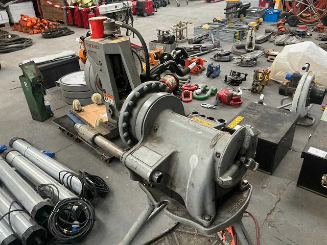 Ridgid 918 power drive met rolgroefmachine - afbeelding 4 van  10