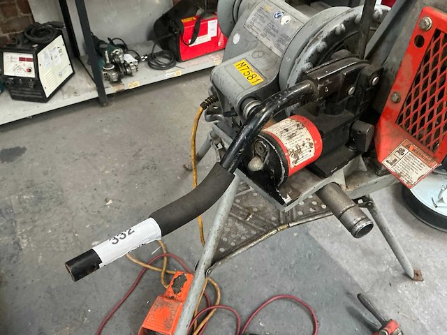 Ridgid 918 power drive met rolgroefmachine - afbeelding 6 van  10