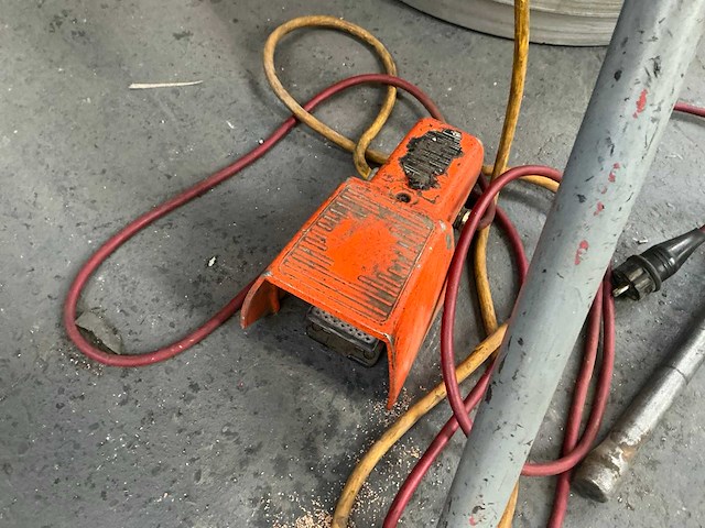 Ridgid 918 power drive met rolgroefmachine - afbeelding 9 van  10