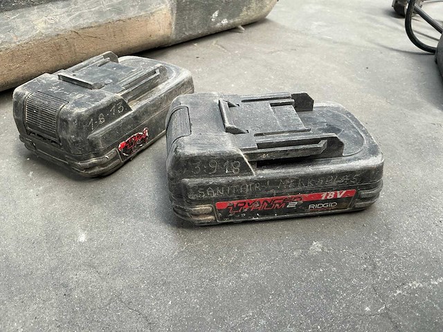 Ridgid accu's en lader - afbeelding 4 van  7