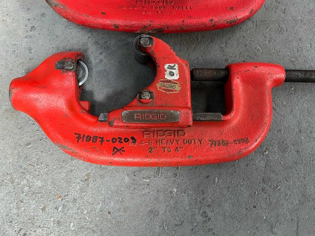 Ridgid no 4-8 heavy duty pijpsnijder (2x) - afbeelding 2 van  4