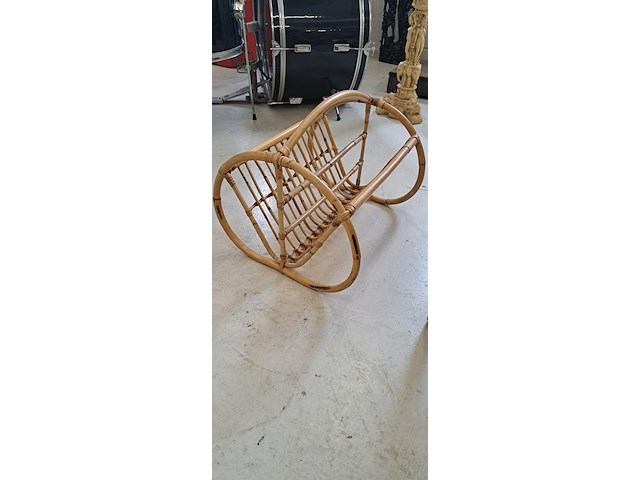 Rieten zetel en krantenbak - afbeelding 3 van  3