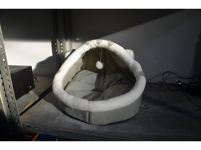 Rietenkerstboomrok, 2 kattenmanden, portefeuille tommy hilfiger zwart - afbeelding 4 van  9