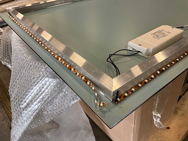 Rifra wastafel en spiegel - afbeelding 8 van  16