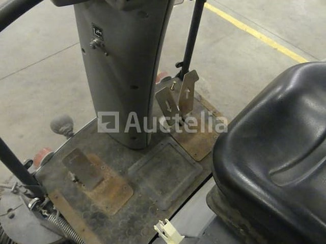 Rij-op veeger hako citymaster 90 - afbeelding 5 van  20
