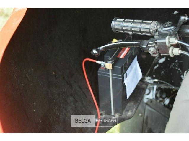 Rijdende helm - eyecatcher voor cross en autosport - afbeelding 28 van  30