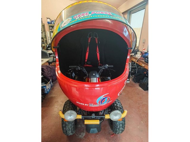 Rijdende helm gemonteerd op quad cobra 165cc (ideaal voor promo materiaal) - afbeelding 17 van  46