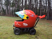 Rijdende helm gemonteerd op quad cobra 165cc (ideaal voor promo materiaal)