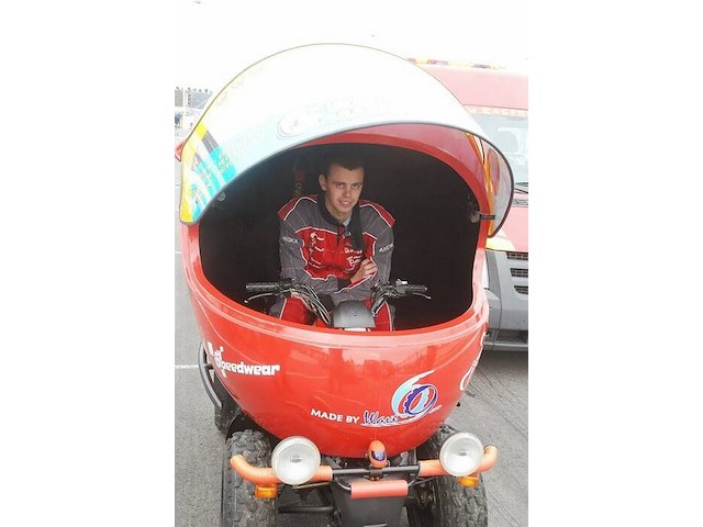 Rijdende helm gemonteerd op quad cobra 165cc (ideaal voor promo materiaal) - afbeelding 38 van  46