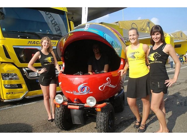 Rijdende helm gemonteerd op quad cobra 165cc (ideaal voor promo materiaal) - afbeelding 39 van  46