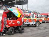 Rijdende helm gemonteerd op quad cobra 165cc (ideaal voor promo materiaal) - afbeelding 40 van  46
