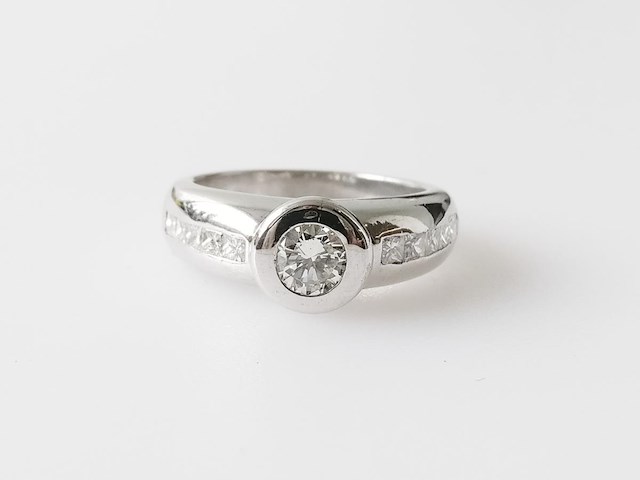 Ring diamond - afbeelding 1 van  7