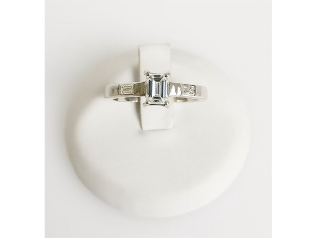 Ring diamond - afbeelding 1 van  8